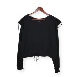 Undercoat Cropped Black Hoodie Size XXL.